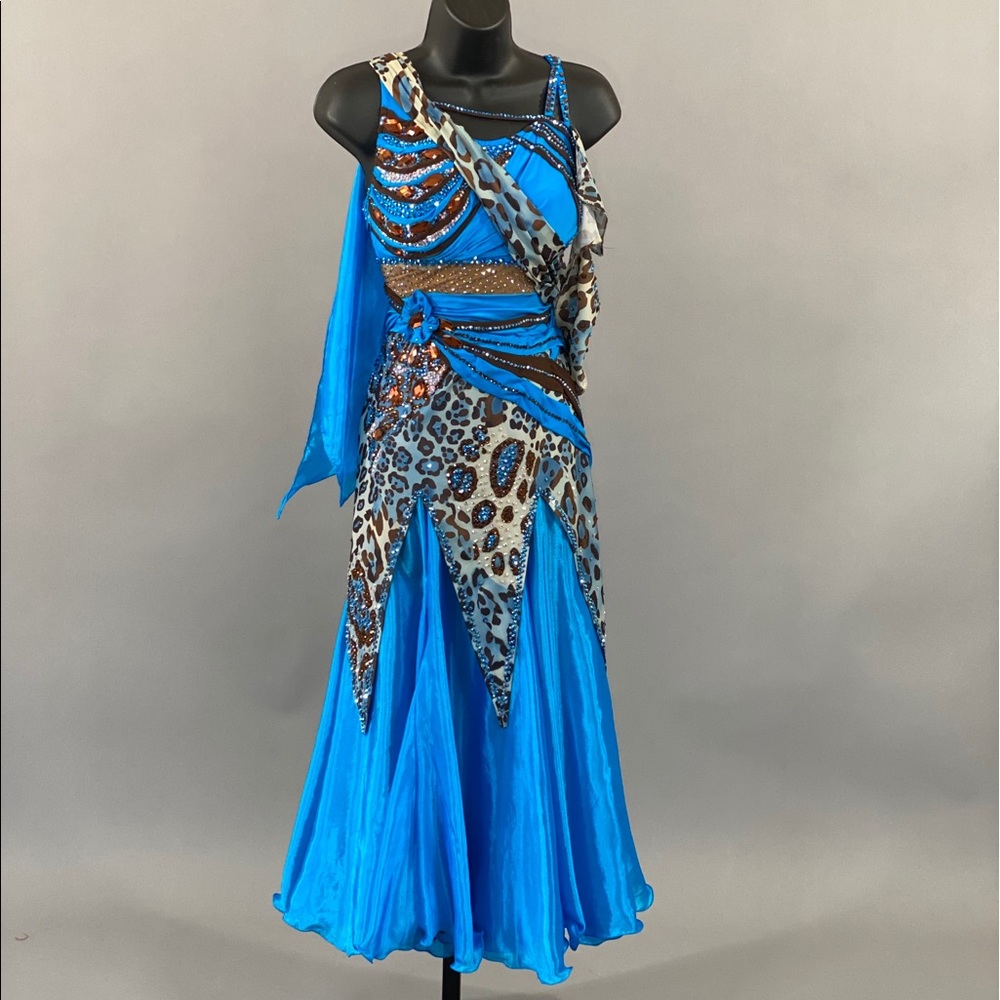 Artistry in Motion Smooth Dress for sale!